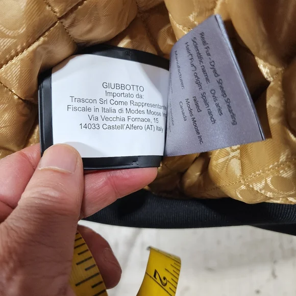 Moose Knuckles Black Puffer Jacket Gold Series. Brand NEW!!!